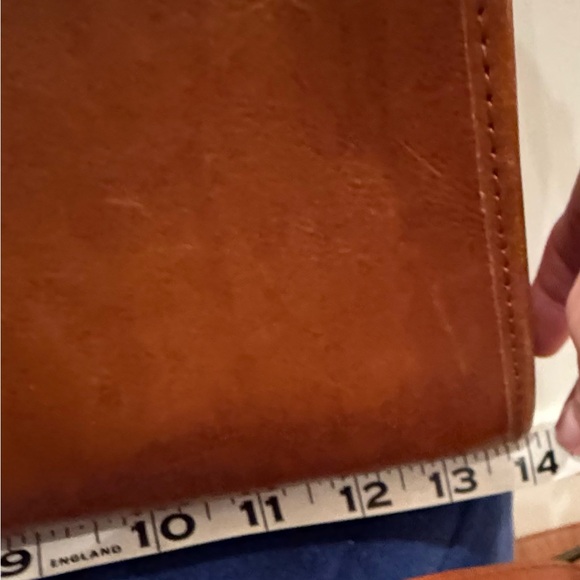 Pratesi Italian Elegant Brown Leather Handbag, 2 strap & a removable crossbody. - Picture 7 of 15